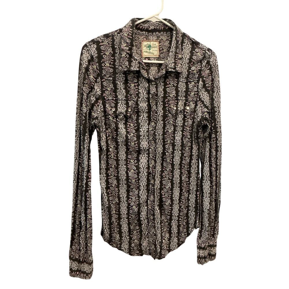 Black and White Patterned Long-Sleeve Button-Up Shirt